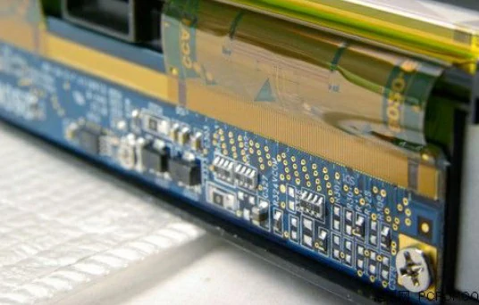 The-whole-process-of-LCD-manufacture-is-explained-in-detail