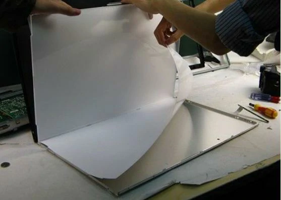 The-whole-process-of-LCD-manufacture-is-explained-in-detail