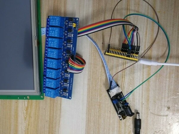 STONE-display-screen-STM32-MCU-relay-module-to-control-smart-home-appliances