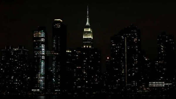 STONE-participates-part-in-earth-hour_-lights-out